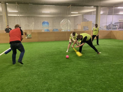 Funhall viser rundt i lokalerne