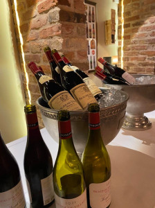 Fredagsbar og vinsmagning med Dahls Vine