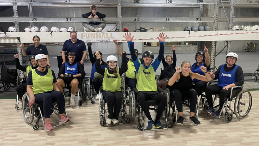 Funhall viser rundt i lokalerne